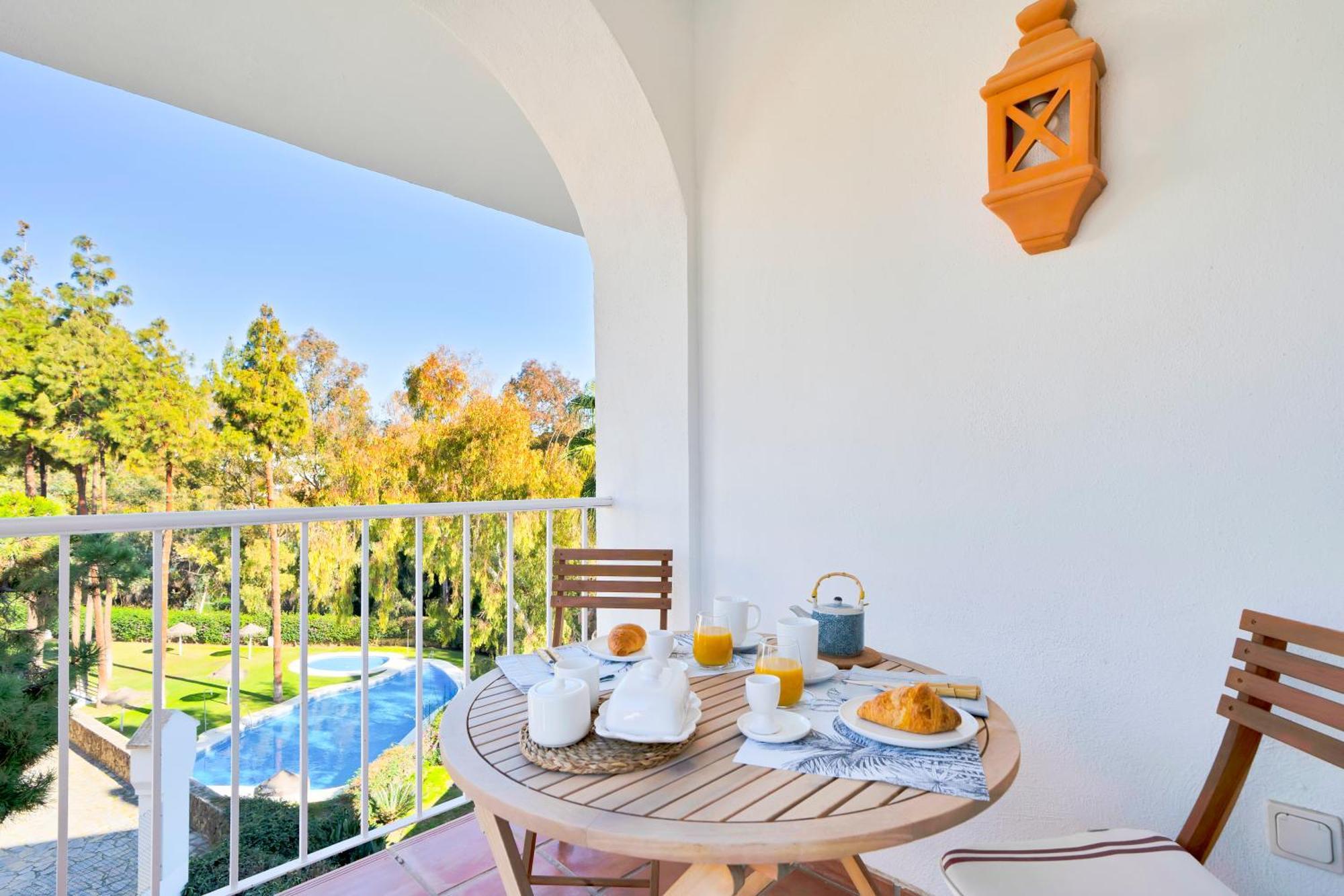 Luxury Penthouse With Sea Views In Marbella Golden Mile, Puente Romano Area Exterior photo